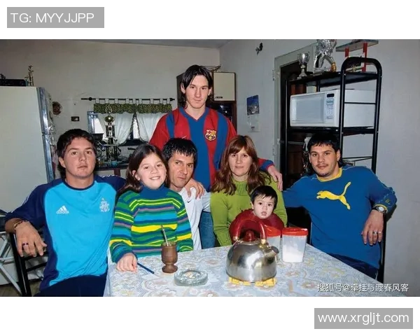 民国时期足球明星的传奇故事与时代背景探寻